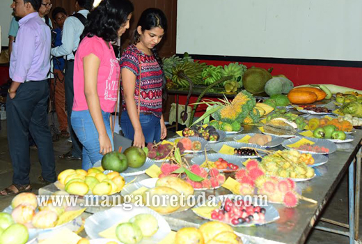 Fruit exhibition inaugurated at Pilikula 1